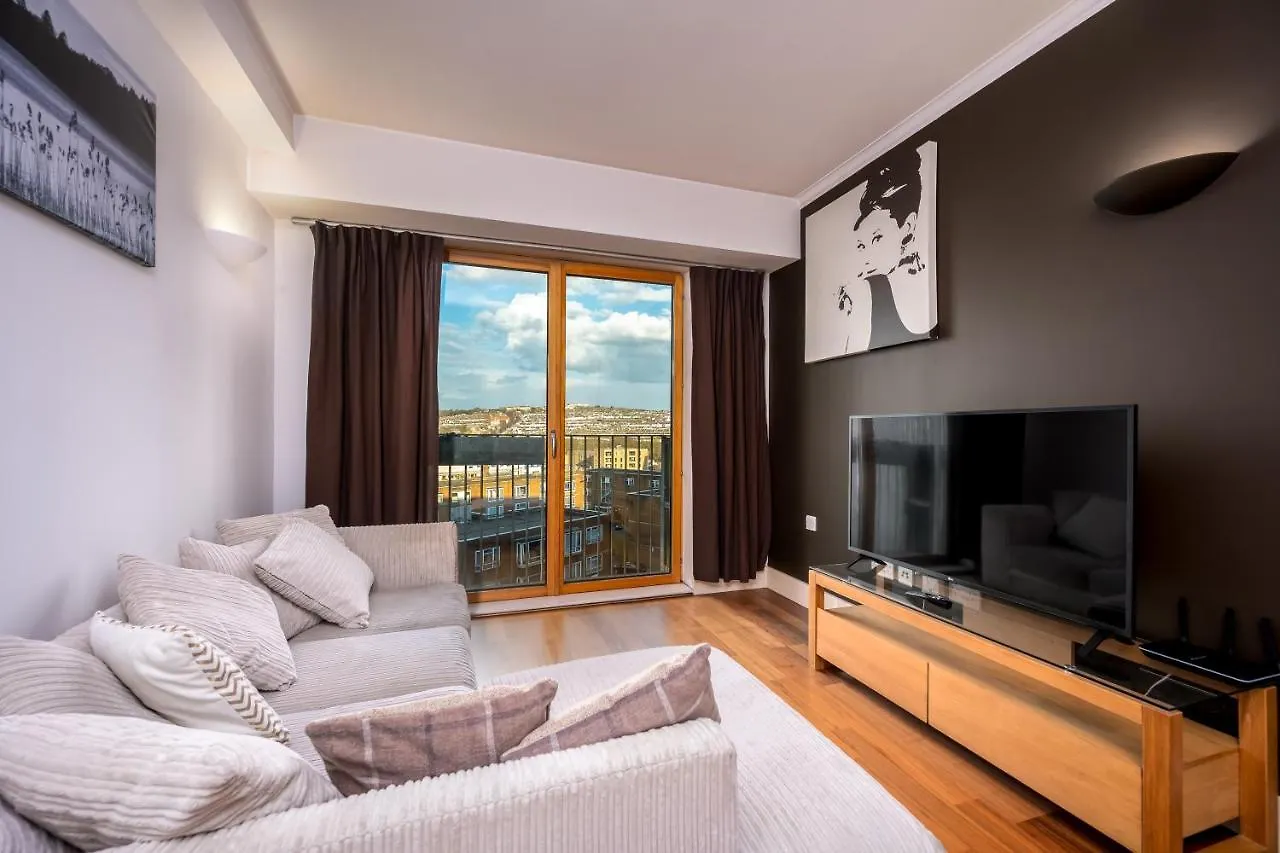 Brandnew - Executive Work And Travel Apartment Stroudley - 2 Min To Station contacts